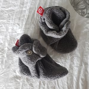 Zutano booties 6m